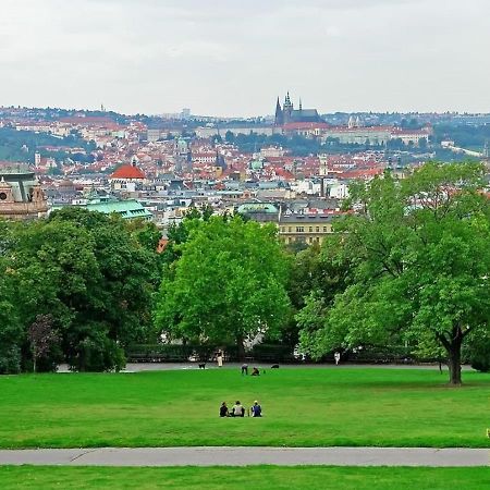 Apartment Cimburkova Praag Buitenkant foto